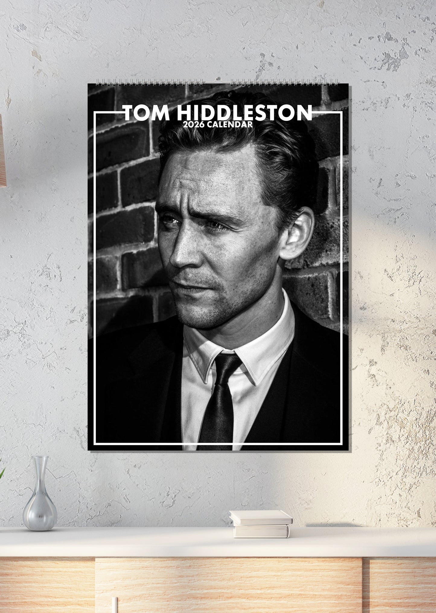 Tom Hiddleston Calendar 2026 – A Year of Elegance, Wit & Marvel Magic